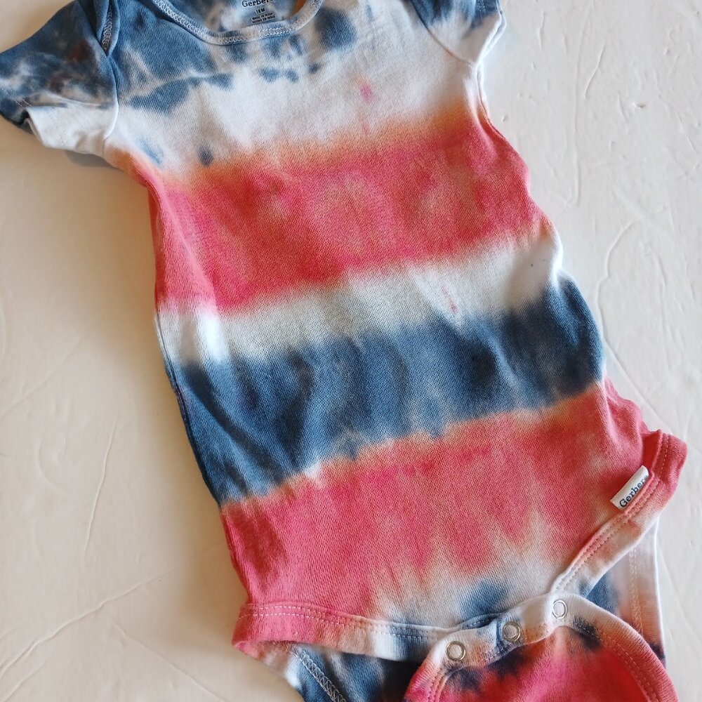 Tie Dye Red White Blue Stripe Baby Snap Crotch Body Suit July 4th 18 Months NWT - Picture 9 of 10